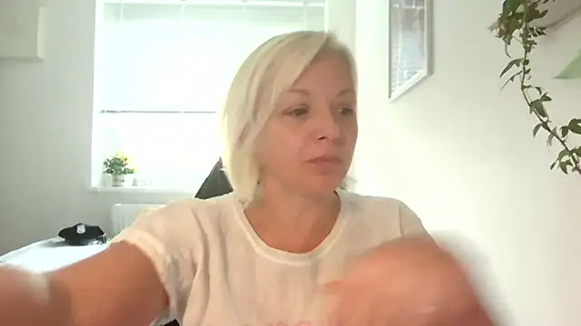 Linsy Kim online show from October 14, 7:33 am