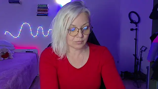 Linsy Kim online show from March 29, 6:29 pm