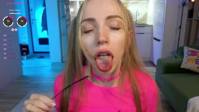 BritaKiss online show from November 7, 2:28 am