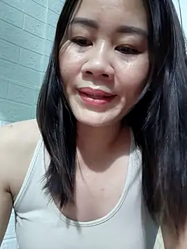 Snapshot of Singlemom69x chatting on October 15, 12:52 pm Singlemom69x online show from October 15, 12:52 pm