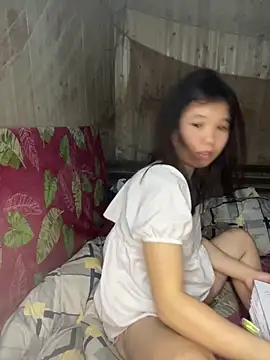 Ngoc-bbi online show from April 4, 1:59 am