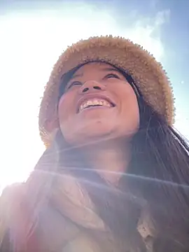 Ngoc-bbi online show from December 15, 7:46 am