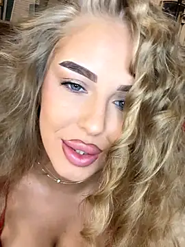 Snapshot of AubrieleRouj1 chatting on September 12, 3:30 pm AubrieleRouj1 online show from September 12, 3:30 pm
