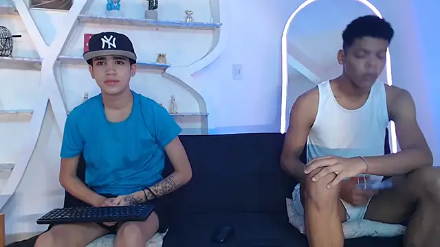 PRETTY FEM online show from September 24, 1:32 pm