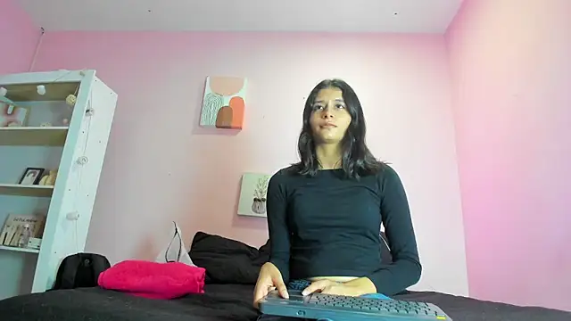 Georgina Ferri  online show from October 6, 5:07 pm