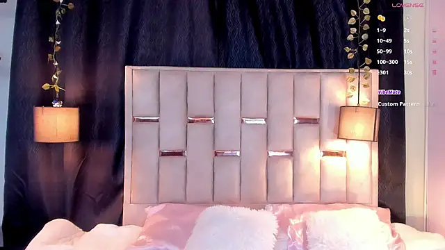 melody-rouss online show from November 23, 2:47 am