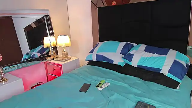 Kylie Patrick online show from September 26, 1:36 am