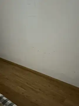 xiiuuff18 online show from April 1, 12:06 pm