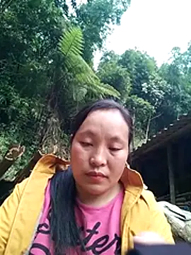 miss-su online show from February 15, 8:46 am