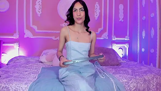 Snapshot of aitana_johns chatting on October 9, 12:20 pm aitana johns online show from October 9, 12:20 pm
