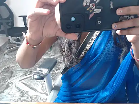  LoveBirds online show from March 2, 12:45 pm