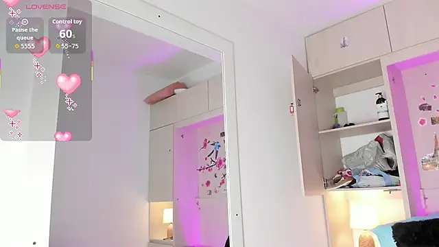 Stefannyevans  online show from November 11, 12:13 pm