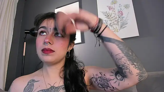 flower smith  online show from November 21, 12:18 pm