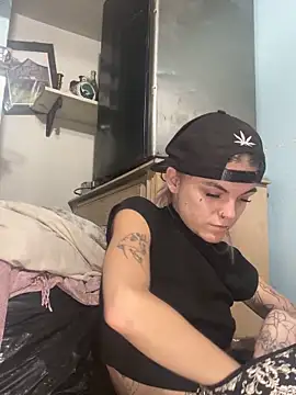 ittybittymeryssa online show from December 18, 10:47 pm