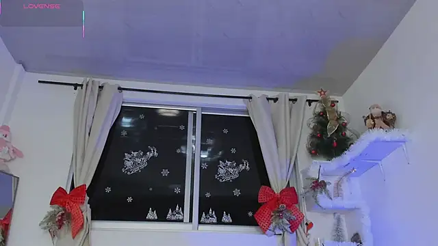 Selenafox 0 online show from November 27, 2:14 am