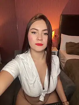 Snapshot of Alahia_Monroe chatting on October 20, 7:39 pm Alahia Monroe online show from October 20, 7:39 pm