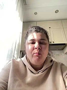 AliceCurlyX online show from February 9, 11:12 am