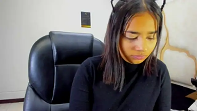 ScarletDoll online show from October 19, 3:30 am