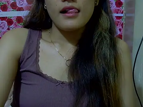 Snapshot of Amira90 chatting on September 12, 9:51 am Amira90 online show from September 12, 9:51 am