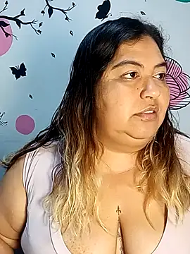 Snapshot of curvy_diva_ chatting on September 17, 11:41 am curvy diva online show from September 17, 11:41 am