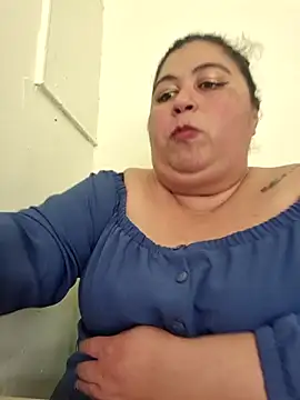 Snapshot of curvy_diva_ chatting on October 6, 3:50 pm curvy diva online show from October 6, 3:50 pm
