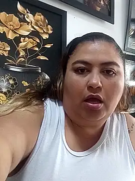 Snapshot of curvy_diva_ chatting on October 1, 1:49 pm curvy diva online show from October 1, 1:49 pm