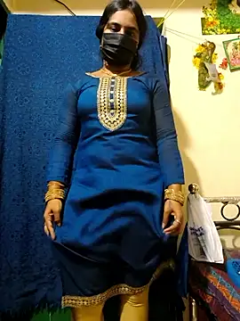 mini-queen online show from June 19, 7:50 pm