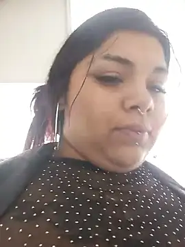 snow belle online show from November 30, 7:18 pm