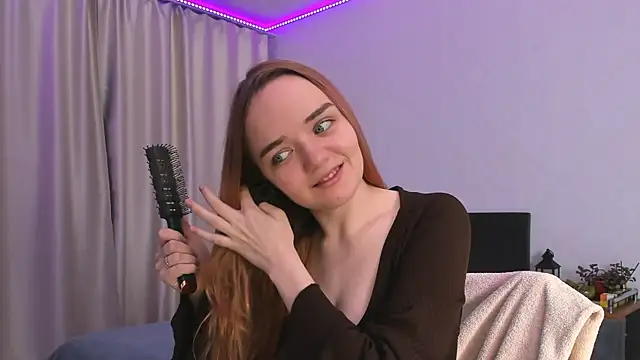 JanetShy online show from November 28, 7:11 am