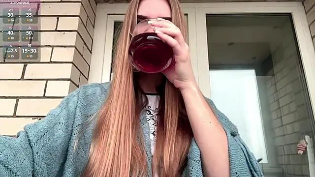 SweetJinny88 online show from December 3, 7:33 am