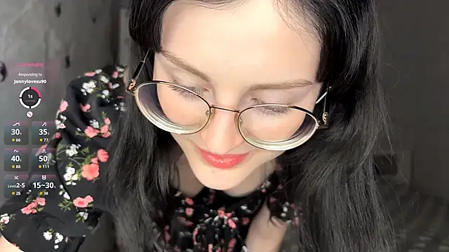 FakeLamb online show from November 3, 9:30 pm