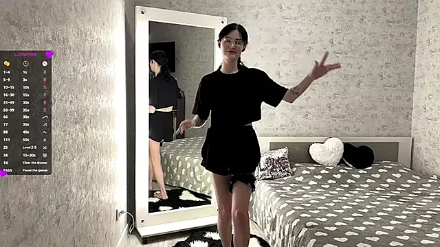 FakeLamb online show from October 17, 9:07 pm