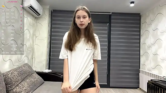 CharlynDini online show from November 8, 3:28 pm