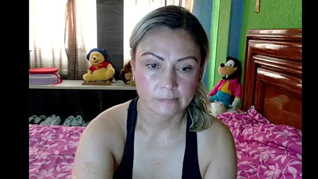  Charlize theron  online show from April 20, 7:28 pm