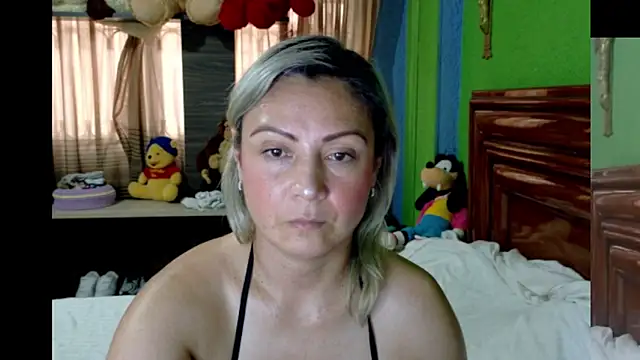  Charlize theron  online show from March 1, 10:42 pm