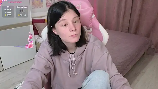 EllinEverly online show from April 16, 9:25 pm