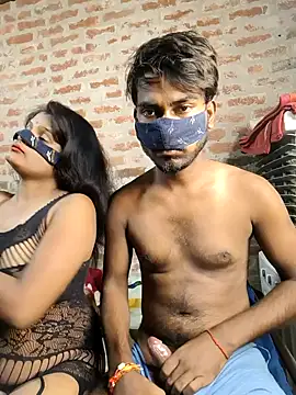 Snapshot of sexy-couple77 chatting on October 19, 11:29 pm sexy-couple77 online show from October 19, 11:29 pm