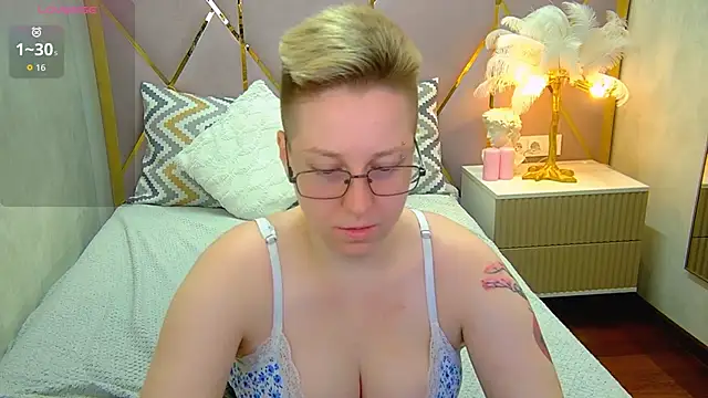 AlexandraGreen online show from September 13, 9:12 pm