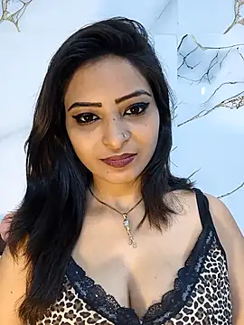 QUEEN-ADITI online show from April 10, 6:14 pm