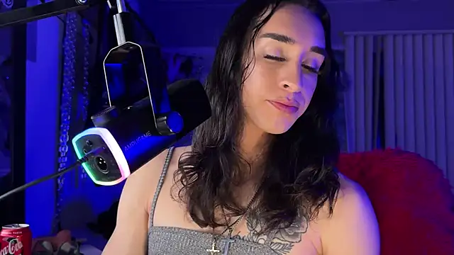 xoFrankie online show from April 7, 4:47 am