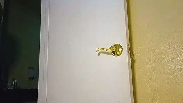 CinnaCakesss online show from November 29, 8:07 am