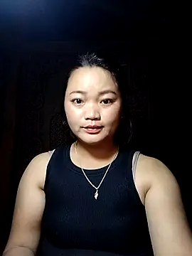 Snapshot of lusy-000 chatting on October 7, 8:19 am lusy-000 online show from October 7, 8:19 am