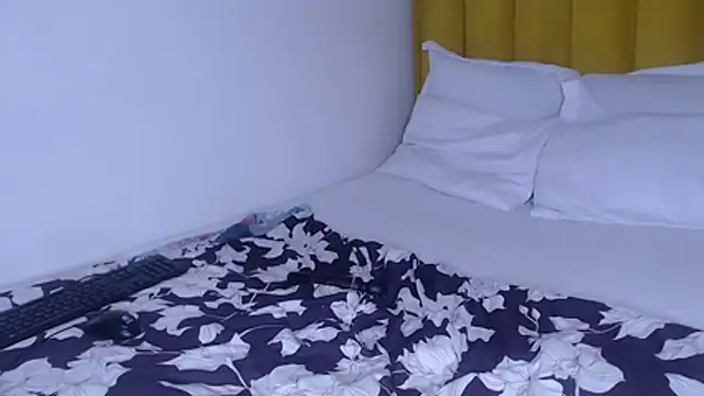 Bella 2025 online show from April 18, 7:58 pm