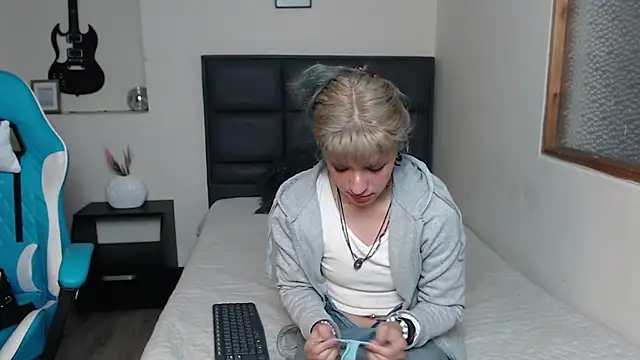 Amnesia  online show from November 6, 1:28 pm