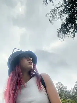 Red kytty6 online show from March 4, 5:41 pm