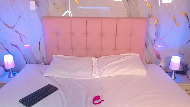 Red kytty6 online show from April 11, 5:46 am