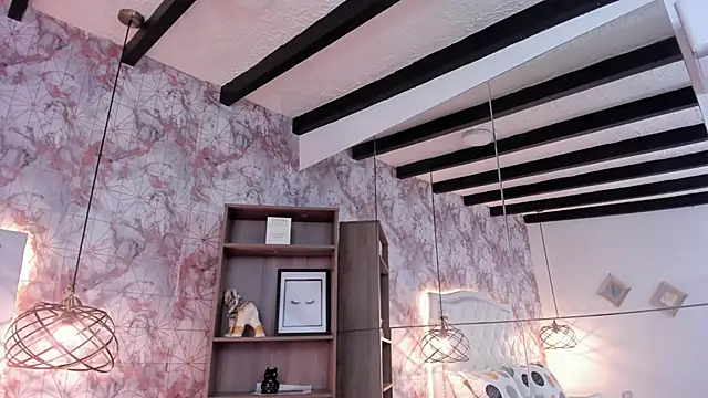 ScarletMore online show from February 4, 1:25 pm