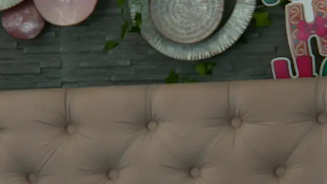 VannyFoxx online show from January 6, 8:12 pm