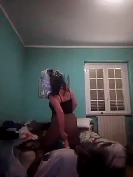 morriganaz online show from December 4, 11:45 am