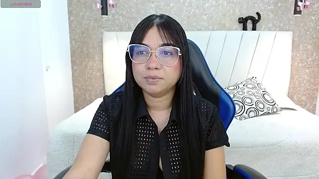 Snapshot of AliceSmiith_ chatting on September 28, 7:41 pm AliceSmiith online show from September 28, 7:41 pm